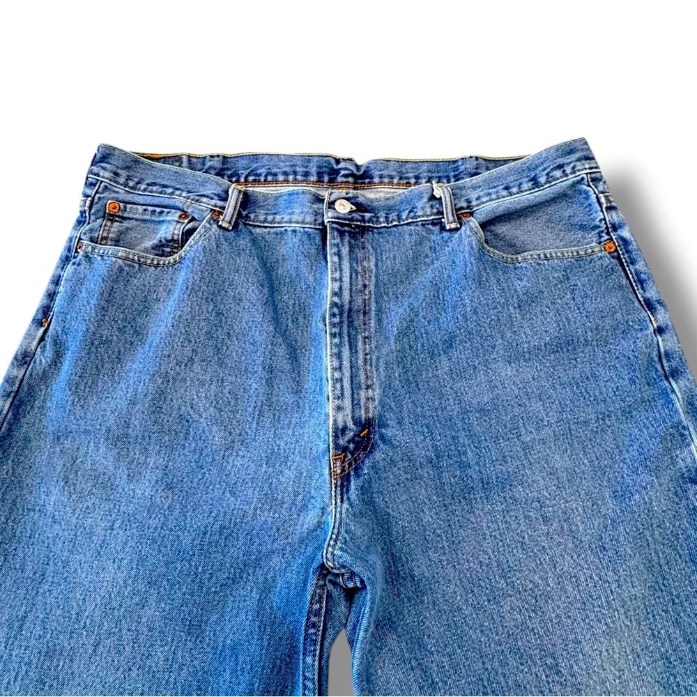 Levi's Men's Big & Tall Size 44X33 550 Relaxed Fit Medium Stonewash Jeans